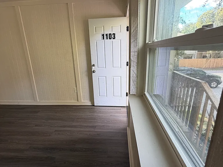 Interior/exterior