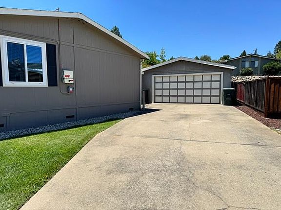 3rd image of 20 Rollingwood Dr Space 84