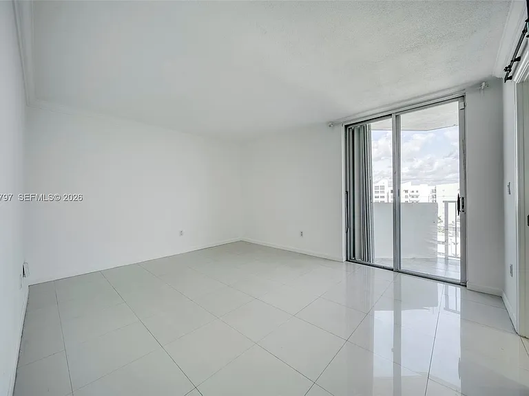 7933 West Dr #817 — Photo 10