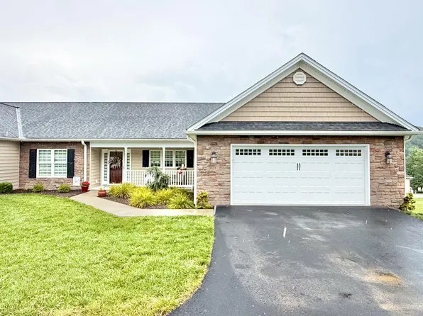 500 Teakwood Ln, Bluefield, WV 24701
