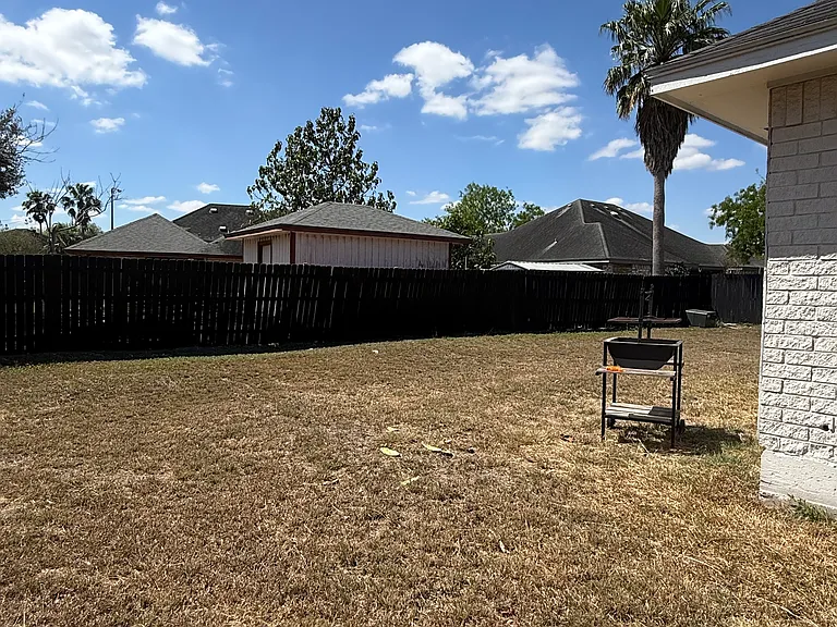 1485 Guadalajara Ave — Photo 13