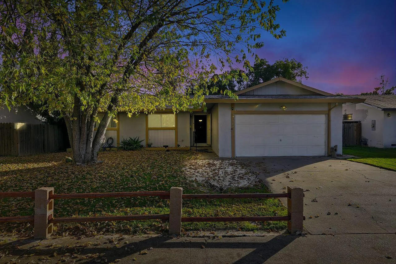 7948 Grandstaff Dr photo 1