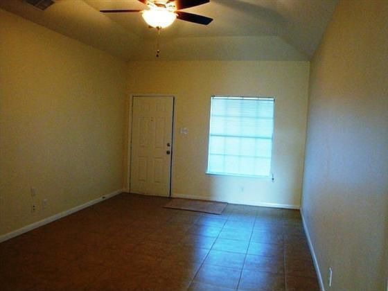 1st image of 3006 Lakeview East Dr