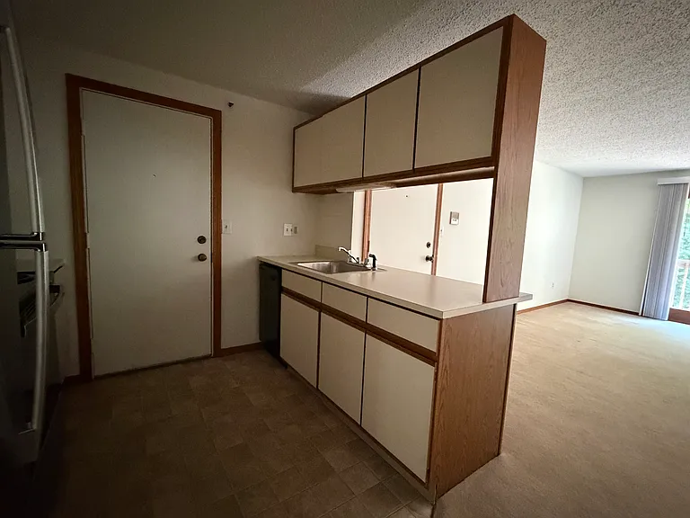 The Highlands Apartments — Photo 34