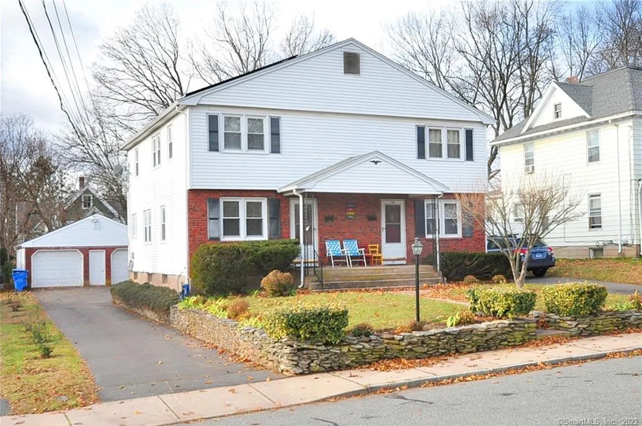3 bed, 1314 sqft, $2,600 — Photo 1