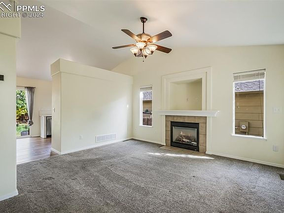 3rd image of 7334 Edgebrook Dr
