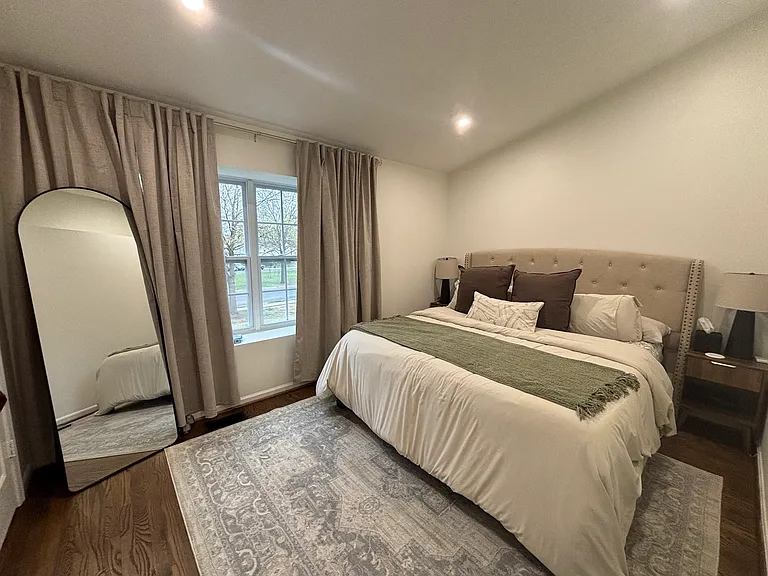 6504 Old Carriage Ln — Photo 2
