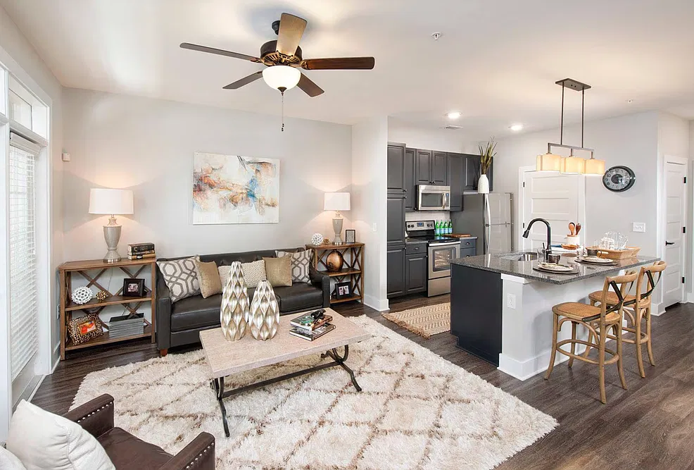 Apartment for Rent — Photo 3