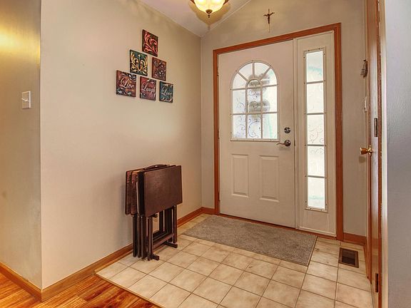 3rd image of 2309 Gustave Ln