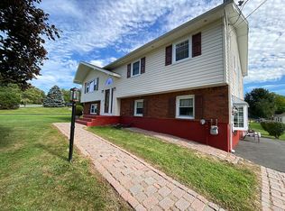 7 Crabapple Ln, Middletown, NY 10941
