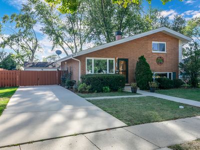 265 Drake Ln, Des Plaines, IL, 60016