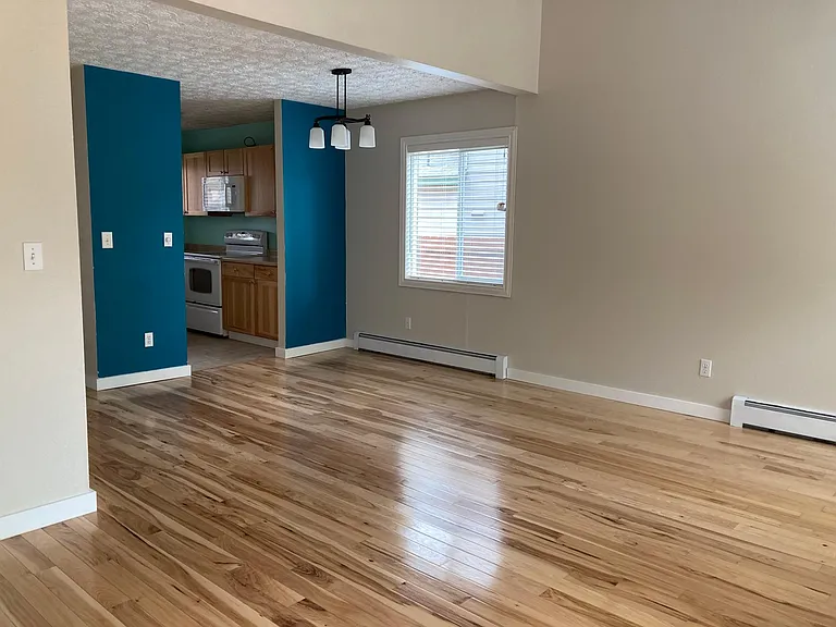4220 Bridle Cir — Photo 2