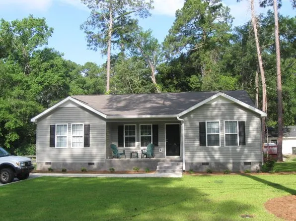 1610 Ridge Ave N, Tifton, GA 31794