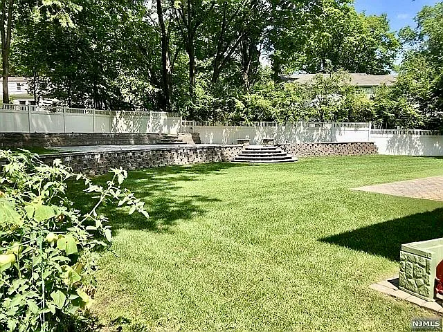 43 Mountain View Rd — Photo 8