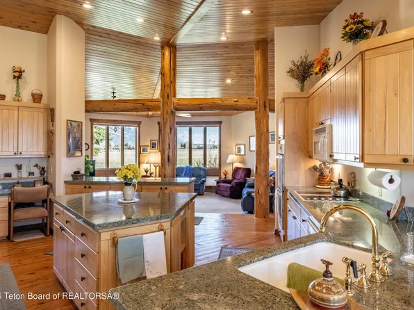 770 E Oatgrass Rd, Jackson, WY 83001