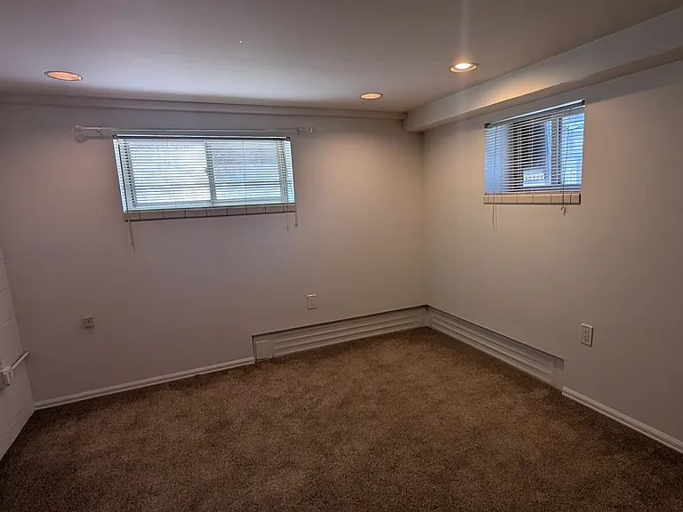 525 N Clayton St #B — Photo 10