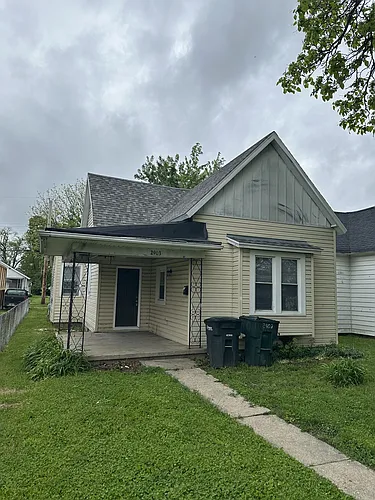 2903 S Elm St Photo 1