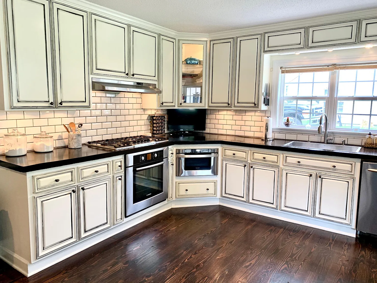 4 bed, 2.5 bath, 2244 sqft, $2,850 — Photo 3