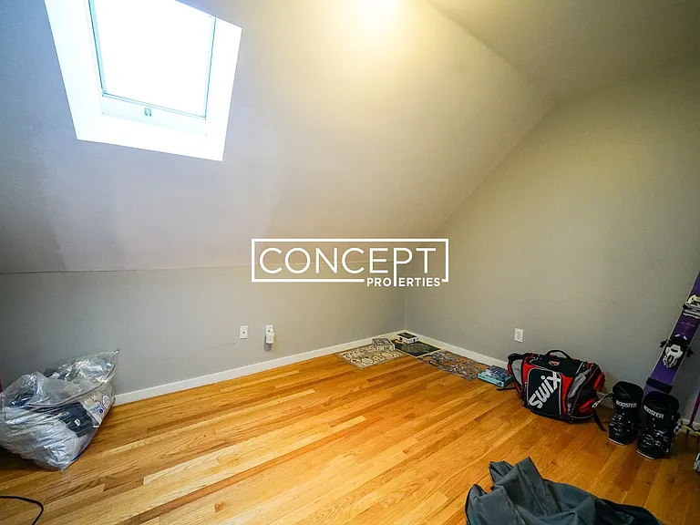 122 Calumet St — Photo 22