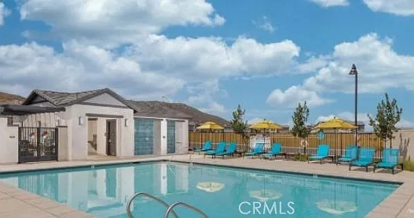 3 bed, 2.5 bath, 1848 sqft, $3,300 — Photo 2