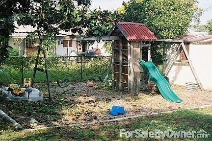 5th image of 4440 Shaw Ave