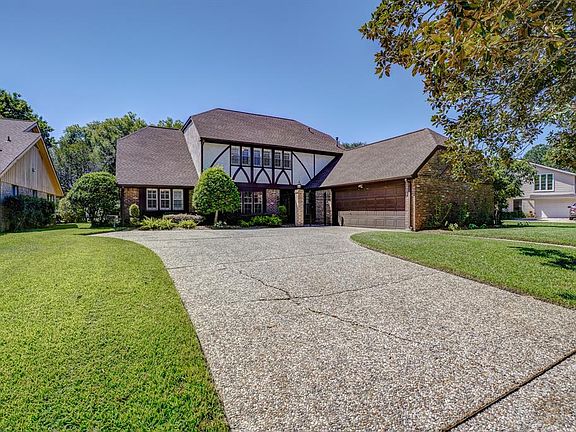 3rd image of 3134 La Quinta Dr