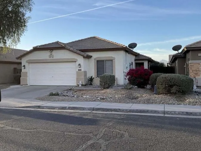 4 bed, 1678 sqft, $2,500 — Photo 1