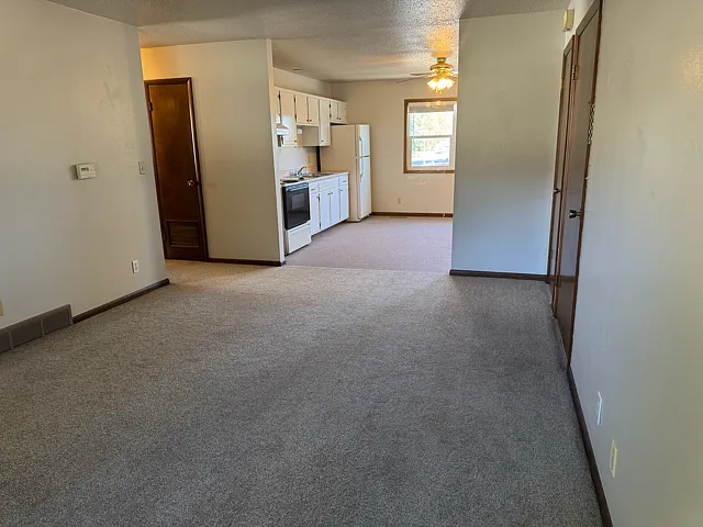 2 bed, 900 sqft, $800 — Photo 4