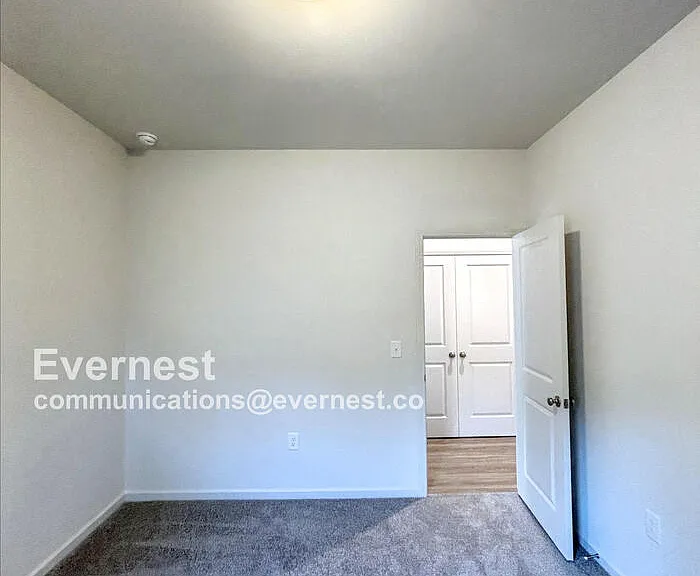 406 Killian Ave — Photo 7
