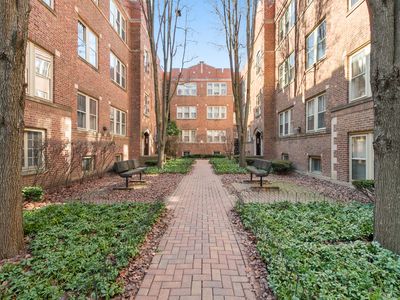 219 N Oak Park Ave APT 1E, Oak Park, IL, 60302