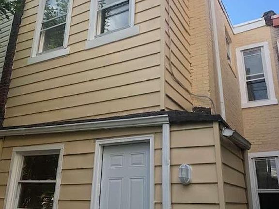 3rd image of 3533 Joyce St