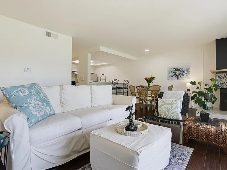 2508 Navarra Dr #403 — Photo 6