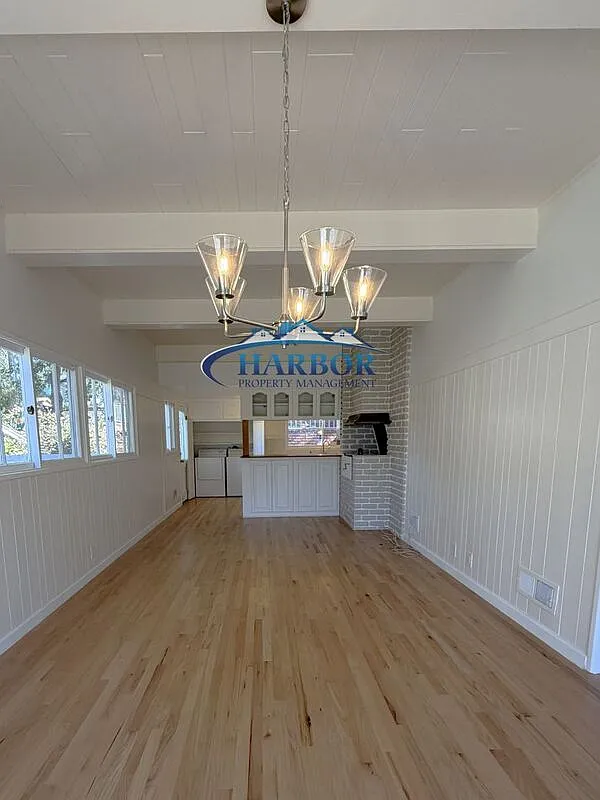 3 bed, 2.0 bath, 1800 sqft, $6,200 — Photo 3