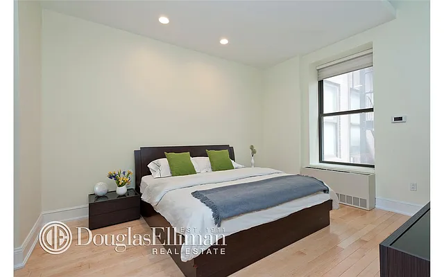 Sold by Douglas Elliman | media 17