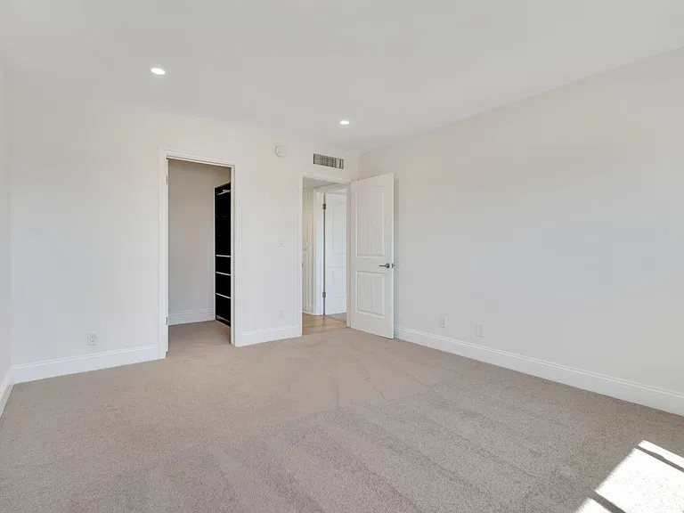 929 S Bedford St — Photo 12