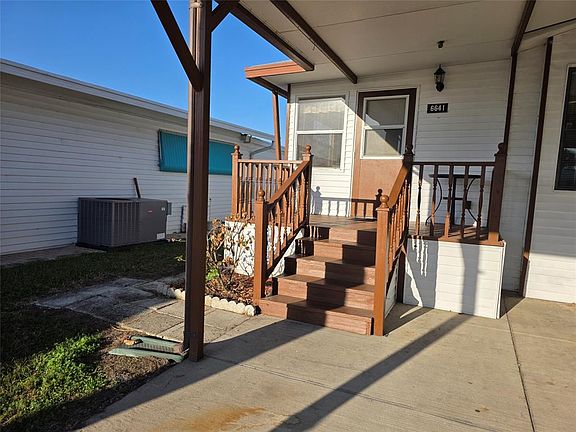 2nd image of 6641 SE 53rd Ln