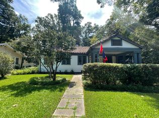 825 Belhaven St, Jackson, MS 39202