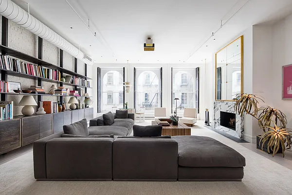 Sold by Compass | media 1