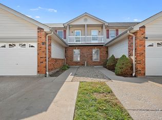 216 Deer Hollow Ct, O'Fallon, MO 63366