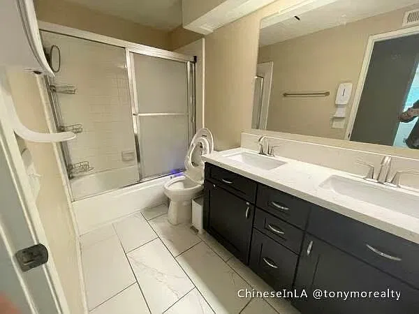 4 bed, 2800 sqft, $1,100 — Photo 4
