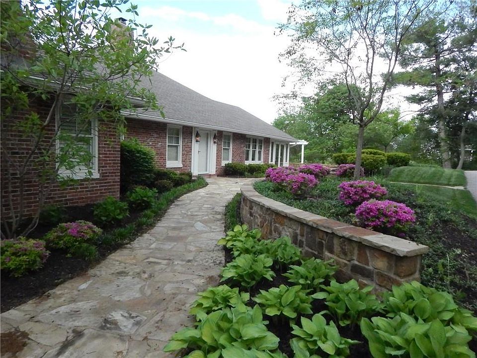 19780 Sunset Rdg, Saint Joseph, MO 64505 Zillow