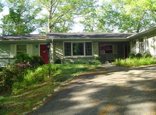 126 Ridgeview Rd, Spruce Pine, NC 28777