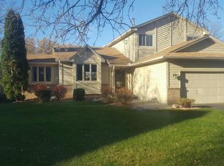 11511 Lakeside Ct N, Champlin, MN 55316