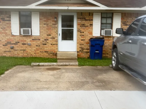 303 S 10th St APT 2, Cabot, AR 72023