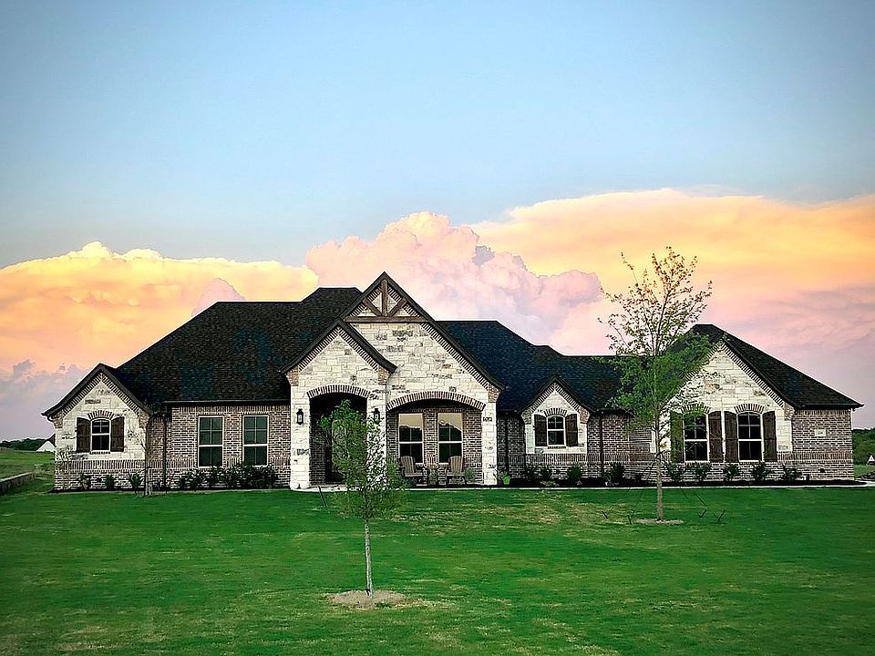 1st image of 224 Maverick Ct