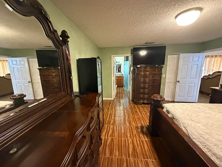 5842 Lake George Pl — Photo 1