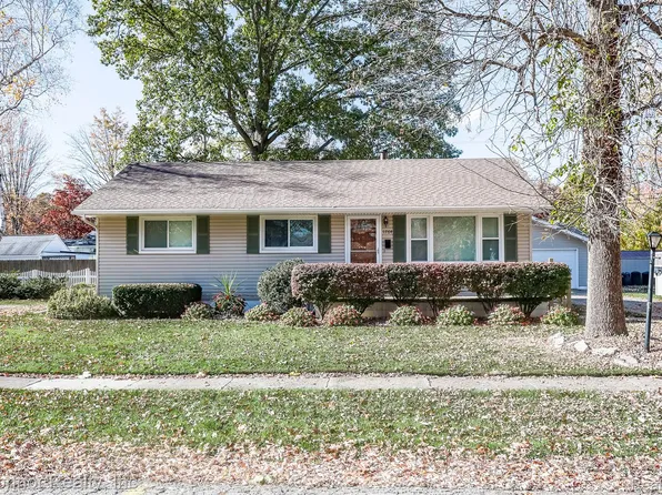 1764 Vermont Ave, Marysville, MI 48040
