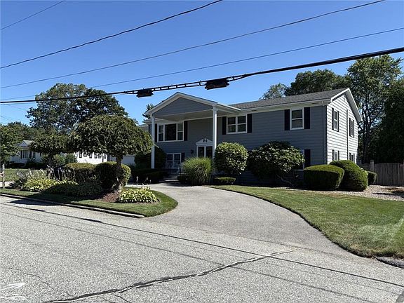 2nd image of 19 Oakhurst Dr