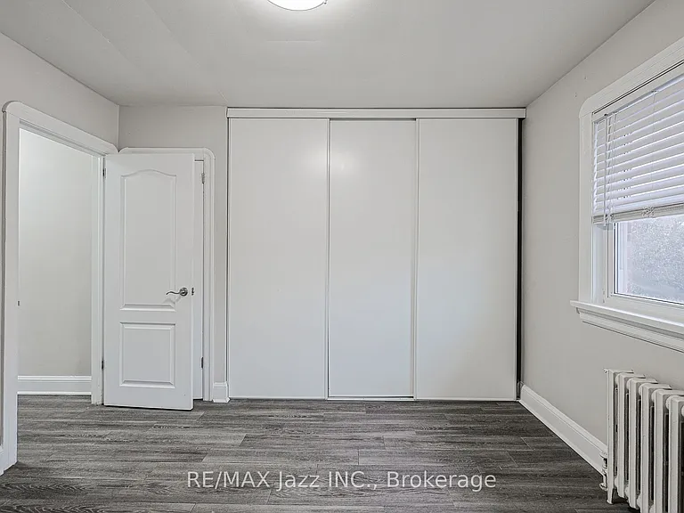 366 Mary St N #4 — Photo 31