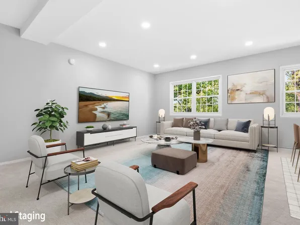 3721 Lyons Ln, Alexandria, VA 22302